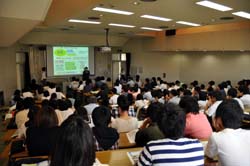 キャンパスニュース 大学院説明会とオープンキャンパスを開催